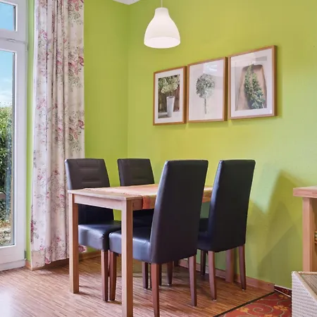 1 Bedroom Lovely In Moenchgut דירה טיסואו